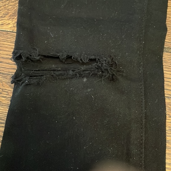 AG Low Rise Black Denim Super Skinny Ankle Jean. - distressed - Picture 4 of 12